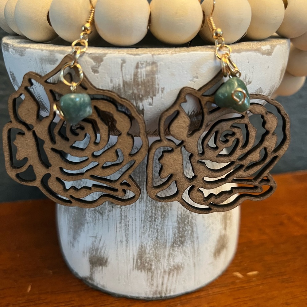 Women’s earrings